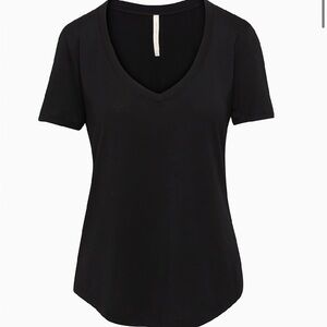 Babaton Short Sleeve Scoop Neck Tee in Black